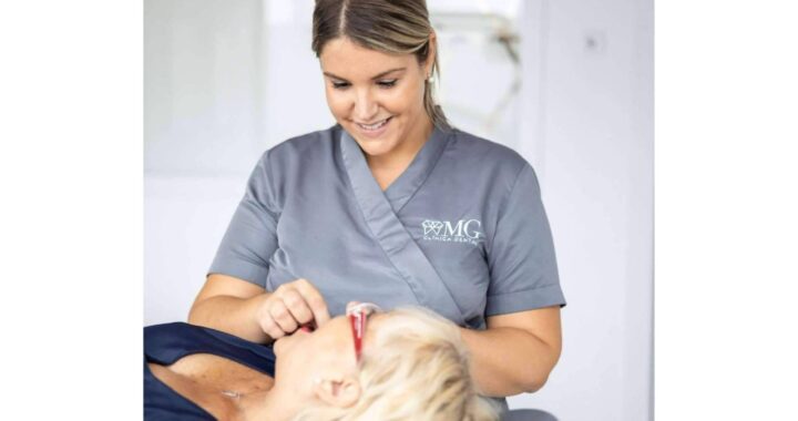 El tratamiento de prótesis de carga inmediata que realiza la Clínica MG Dental & Estética Facial